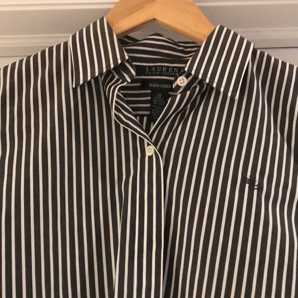 Button Down Top - Picture 2 of 4